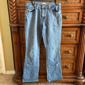 Women’s - Levi’s 515, size 8 Long, bootcut jeans